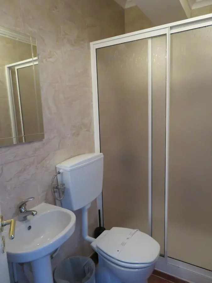 A Ponte Marques De Pombal Hotel Lisbon Guest house